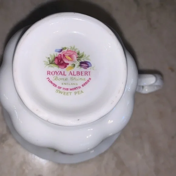 Royal Albert bone china - Picture 5 of 6